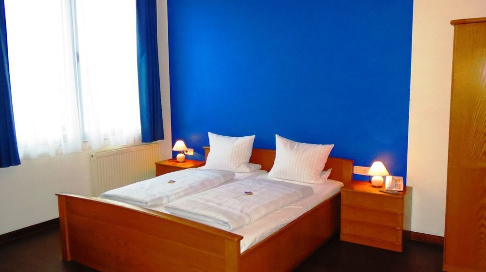 Pallas Hotel 3*