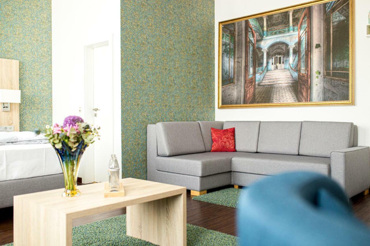 Pallas Hotel 3*